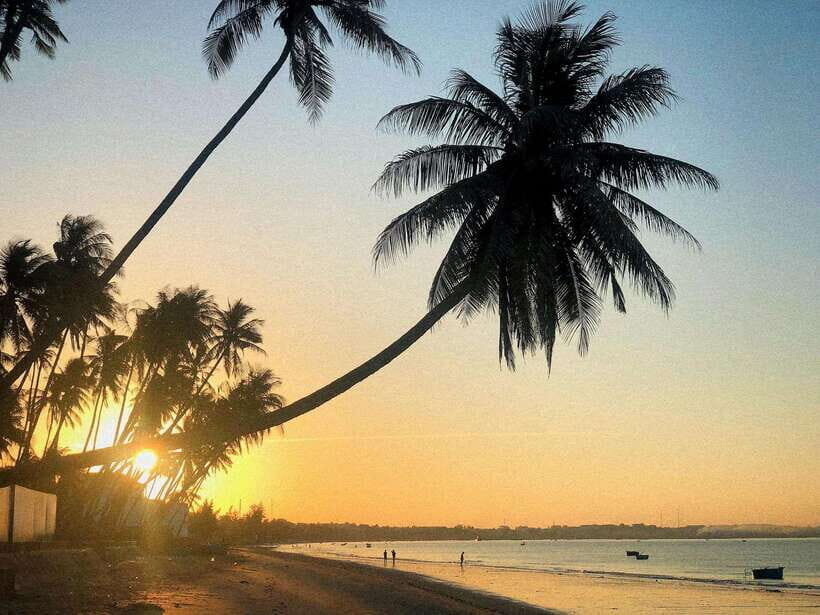 From Ho Chi Minh: Mui Ne Sand Dunes and Beach Day Tour - Transportation and Group Dynamics