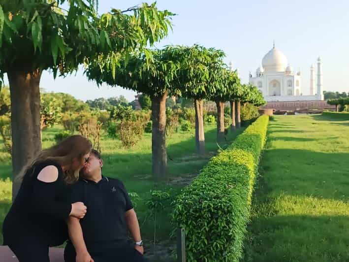 From Jaipur: 2 Day Taj Mahal Overnight Tour By Car - What Makes This Tour Stand Out?