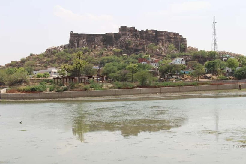 From Jaipur: Abhaneri Stepwell Private Tour - The Old Temple & Cultural Context
