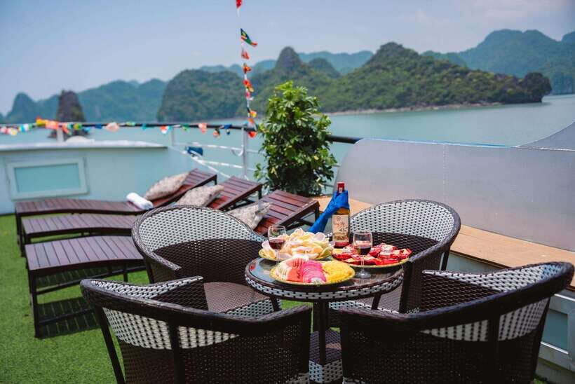 From Ninh Binh: 1 Day Ha Long Bay Deluxe Cruise - The Cruise Experience: Six Hours of Discovery