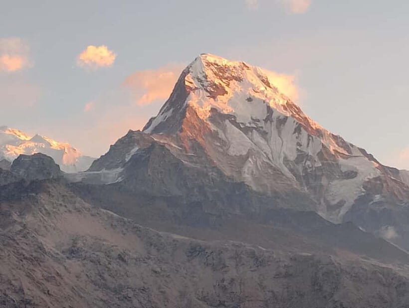 From Pokhara: 4-Day Annapurna Sunrise Trek and Chitwan Tour - Sunrise at Poon Hill: The Morning Spectacle
