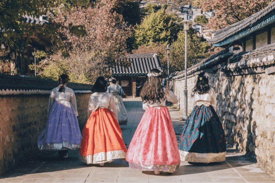 From Seoul: Jeonju Hanok Village w/ Hanbok Experience - Exploring the Streets and Food of Jeonju