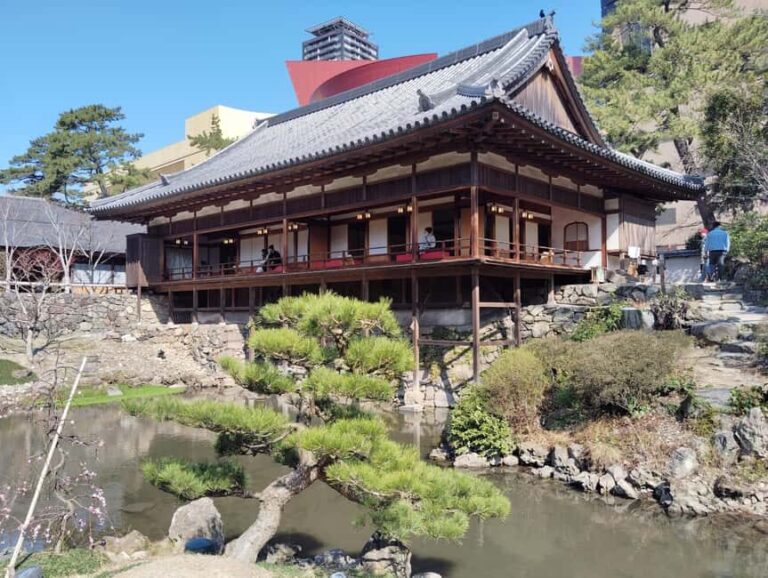 Fukuoka: Kokura Castle and Garden Guided Tour - Kitakyushu - Kokura Castle Garden: A Visual Masterpiece