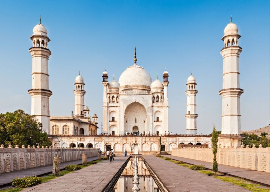 Full Day Trip Ellora Caves & Daulatabad Fort from Aurangabad - Discovering the Site of UNESCO Ellora Caves