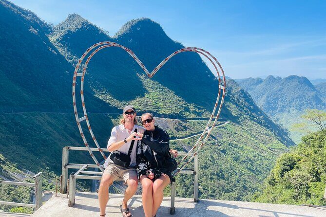 Ha Giang Loop 2Days 1Night Private Tour with English Guide - The Itinerary Breakdown: What to Expect Each Day