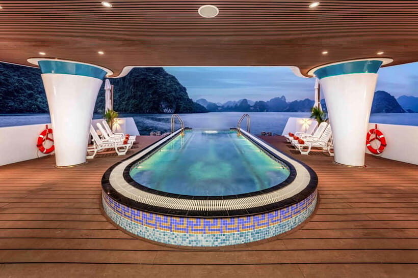 Hanoi: Halong Bay 6 Stars Cruise w/ Private balcony, bathtub - Day Two: Morning Serenity and Spectacular Views