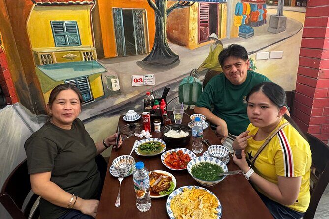 Hanoi: Old Quarter and French Quarter Walking Food Tour - The Guided Experience: Knowledge and Charm