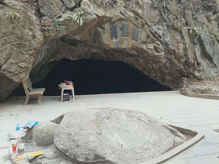 Hanoi: Phu Vinh Bamboo Village & Tram Mountain Relic Complex - Visiting the Tram Relic Complex: Ancient Pagodas and Natural Beauty