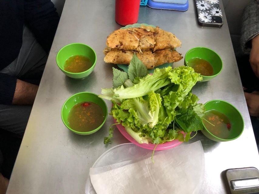 Hanoi Street Food Tour With Local Guide - Detailed Breakdown of the Itinerary