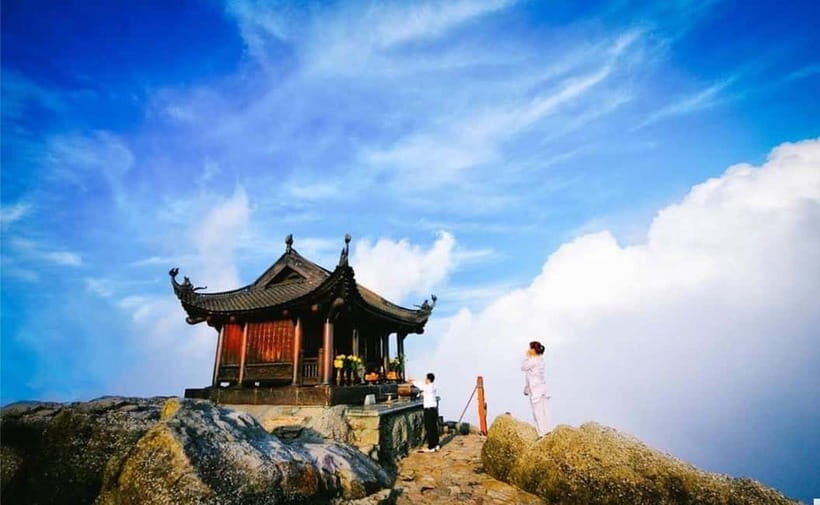 Hanoi: Yen Tu Sacred Mountain Day Trip with Cable Car - Detailed Itinerary & What to Expect