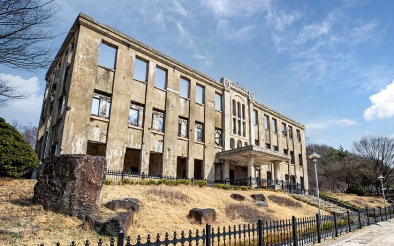 Hantan Canyon & North Korea's Labor HQ & Soisan Monorail - Practical Details and Value