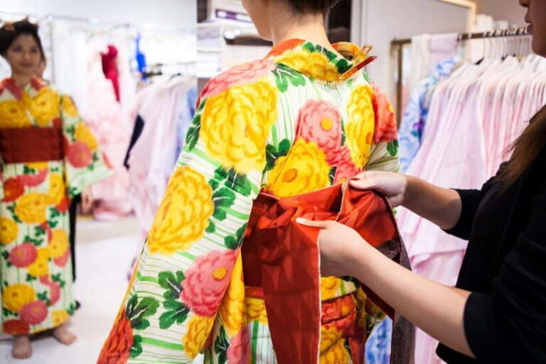 Hiroshima: Experience Japanese kimono by renting it - The Details: What’s Included and What’s Not