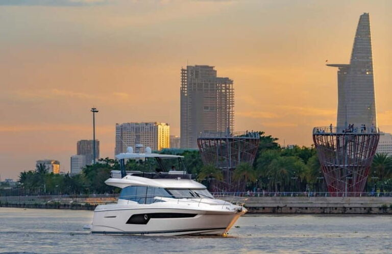 Ho Chi Minh City: Luxury Sunset Yacht Tour on Saigon River - Practical Details and Tips