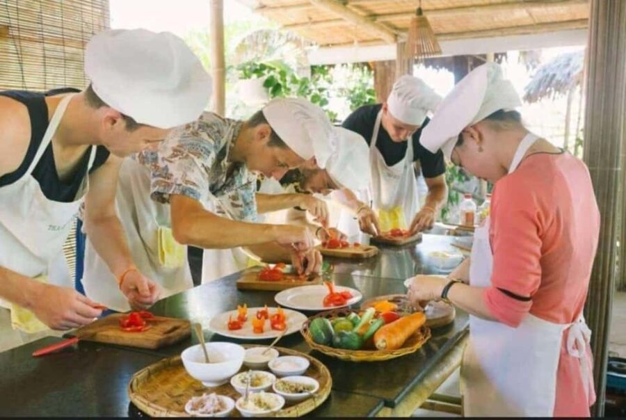 Hoi An Cooking Class With Local Market - Basket Boat Ride - An In-Depth Look at the Hoi An Cooking Class & Basket Boat Tour