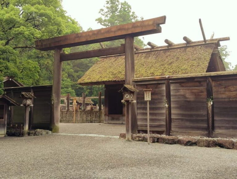 Ise: Guided Geku and Naiku in the Sacred Pilgrimage Order - Discovering Ise: The Sacred Shrines and Their Stories