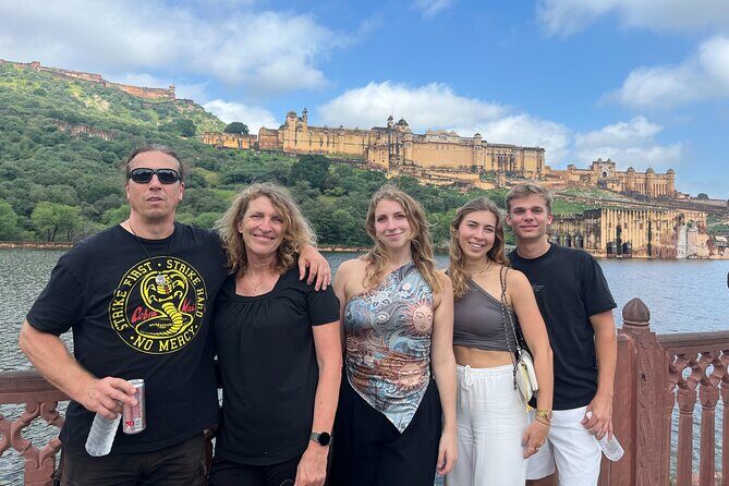 Jaipur Private Full Day Sightseeing Tour with Guide by Car - A Breakdown of the Itinerary