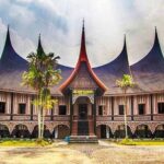 Jakarta: Miniature Park, National Museum & Traditional House Tour - Transportation & Overall Experience