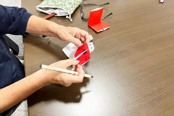 Japanese miniature kimono made with origami in Osaka - Final Thoughts: Who Is This Tour Best For?