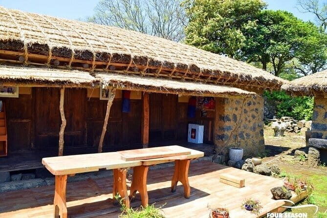 Jeju Eastern Cultural Exploration Day Tour - Seongsan Ilchulbong: The Iconic Volcano