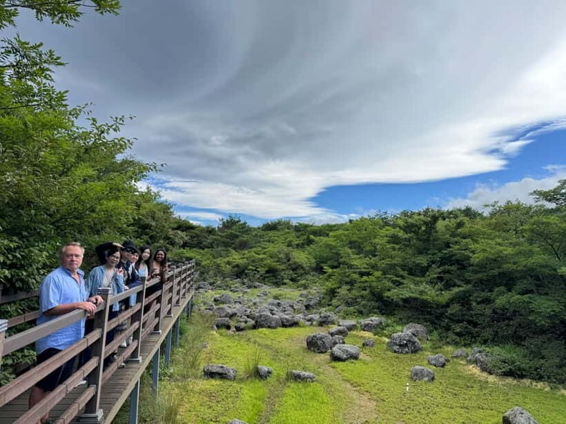 Jeju: Popular Sightseeing Private Car Charter Tour - How Does the Itinerary Work?