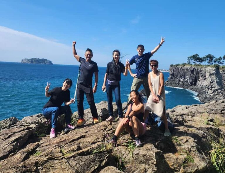 Jeju Private Taxi Tour with a Licenced English Guide-Driver - The Itinerary Breakdown: What You’ll Experience
