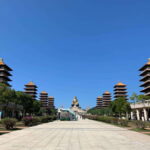 Kaohsiung: Private City Tour with Fo Guang Shan Museum - Transportation and Group Size