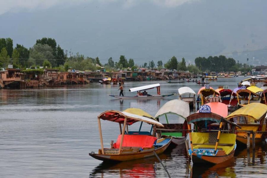 Kashmir Holiday Packages 4 Night 5 Days - Detailed Insight into Accommodations and Transportation