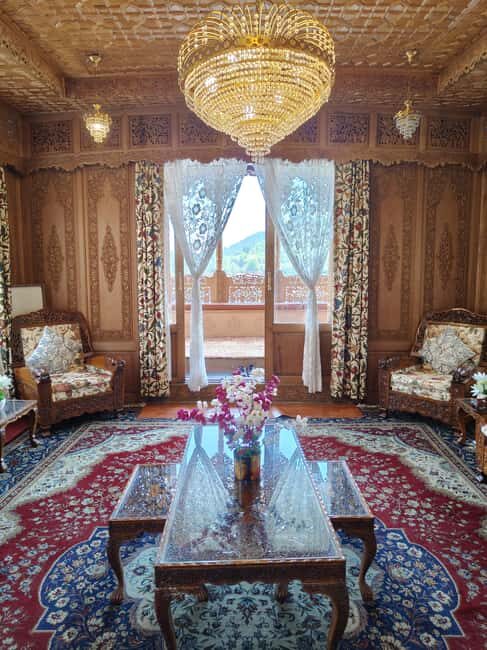 Kashmir Houseboat Tour Package for 3 Days - What Does the Tour Really Offer?