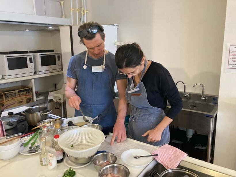 Kitsune(fox) udon and seasoned rice in Kyoto - Who Will Enjoy This?