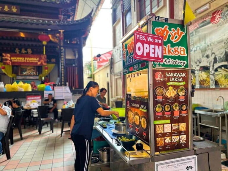 Kuching: Foodie Experience Guided Tour with 5 Tastings - Who Will Love This Tour?