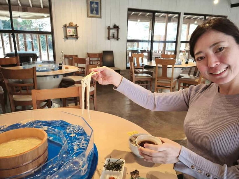 Kumamoto City: Private Castle Tour & Hidden Local Eats - Authentic Local Eateries and Hidden Food Spots