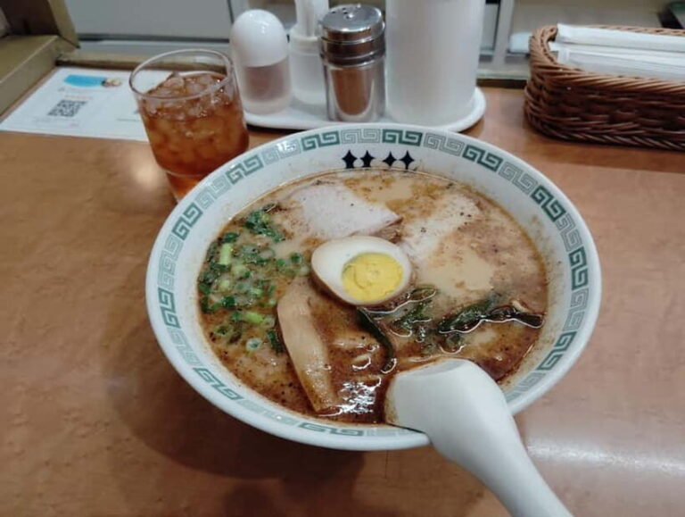 Kumamoto : Tonkotsu Ramen Guided Tour with 2 Bowls of Ramen - The Flavor Profile and Food Experience