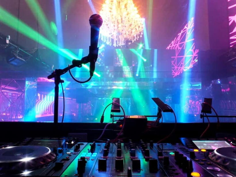 Kyoto: KITSUNE Nightclub Admission Ticket (For Foreign) - The Sum Up