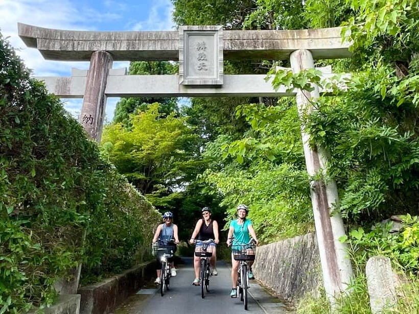 Kyoto : True Kyoto Avoid the crowds E-Bike Tour - What to Expect from the Experience