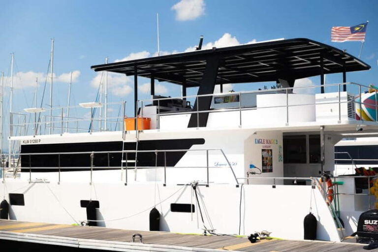 Langkawi: Premium Sunset Cruise by Golden Eagle Cruise - The Dining Experience