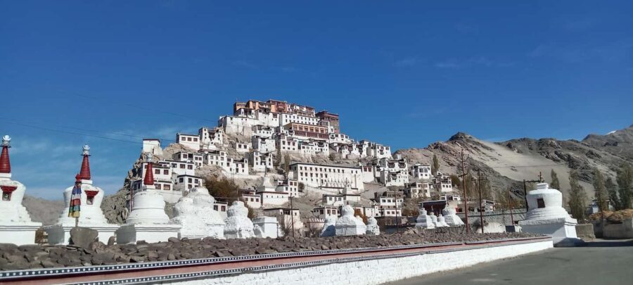 Leh: Nubra Valley and Pangong Lake 3-Day Tour - Transportation & Group Size