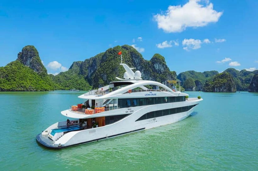 Leona 5 stars cruise explores Ha Long Bay extremely safely - Itinerary Highlights: From Caves to Islands