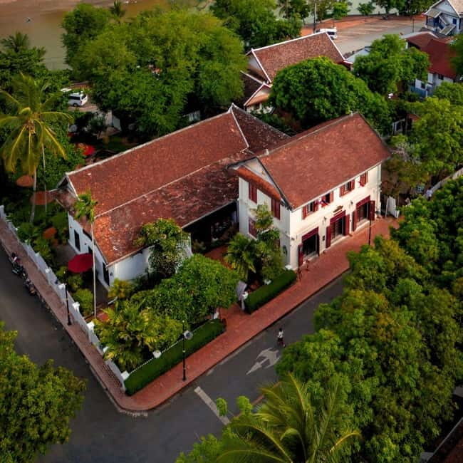 Luang Prabang: Audio-Guided City Tour in Electric Car - Key Points