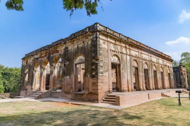 Lucknow Colonial Heritage Walk: Guided Tour by Foot - A Closer Look at the Lucknow Colonial Heritage Walk