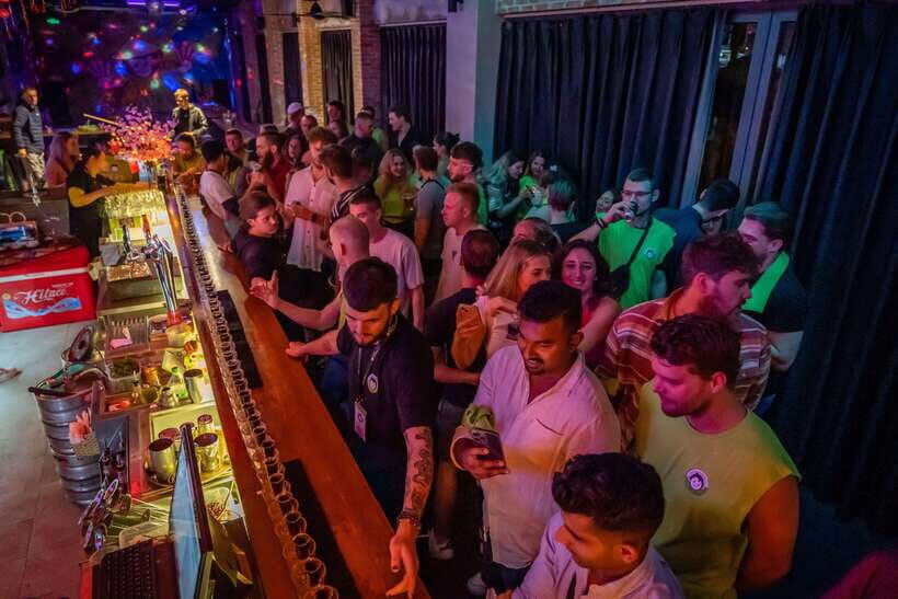 Mad Monkey Hoi An Pub Craw - A Closer Look at the Pub Crawl Experience