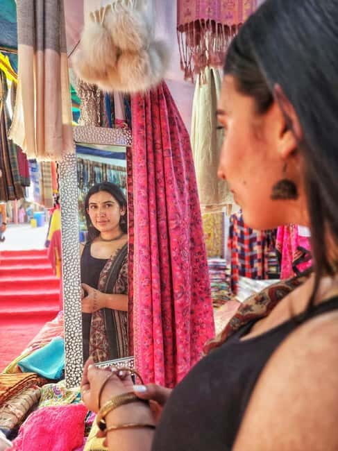 Mini India Odyssey- Crafts, Couture, and Curry in Bazzars - Who Will Love This Tour?