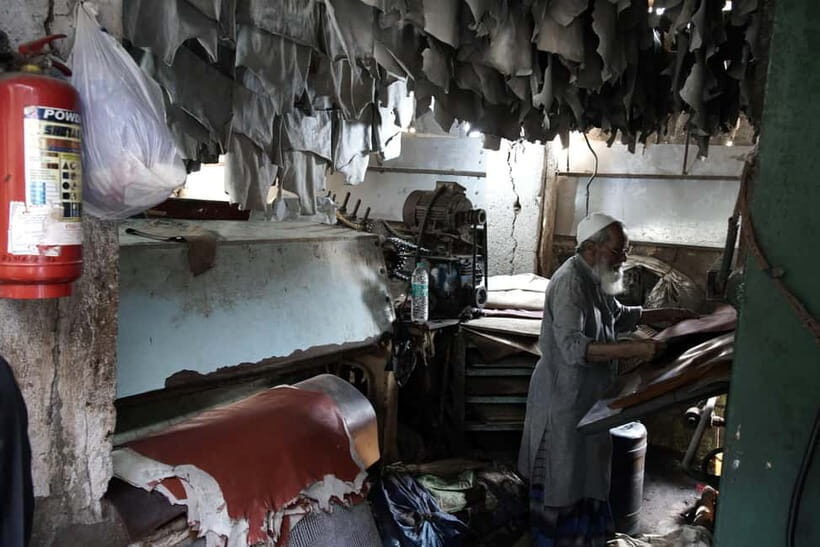 Mumbai: City & Slum Full-Day Exploration - Transportation & Comfort