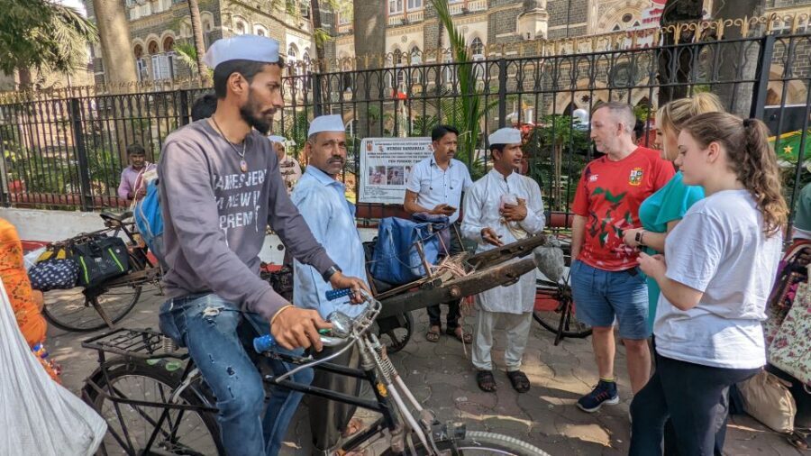Mumbai: Dharavi Slum, DhobiGhat, and Dabbawallas Tour - The Experience in Detail