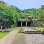 Mumbai: Elephanta Caves Guided Tour with Ferry & Lunch - The Experience in Detail