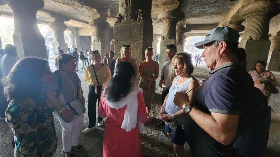 Mumbai: Elephanta Caves Tour & Island Speed Boat Excursion - The Journey to Elephanta Island