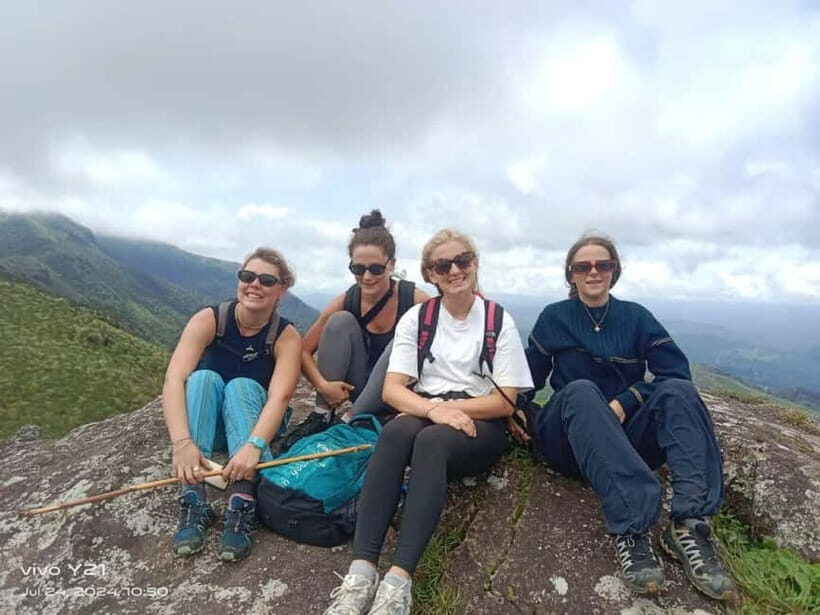 Munnar mountain hiking (Full day) - The Sum Up