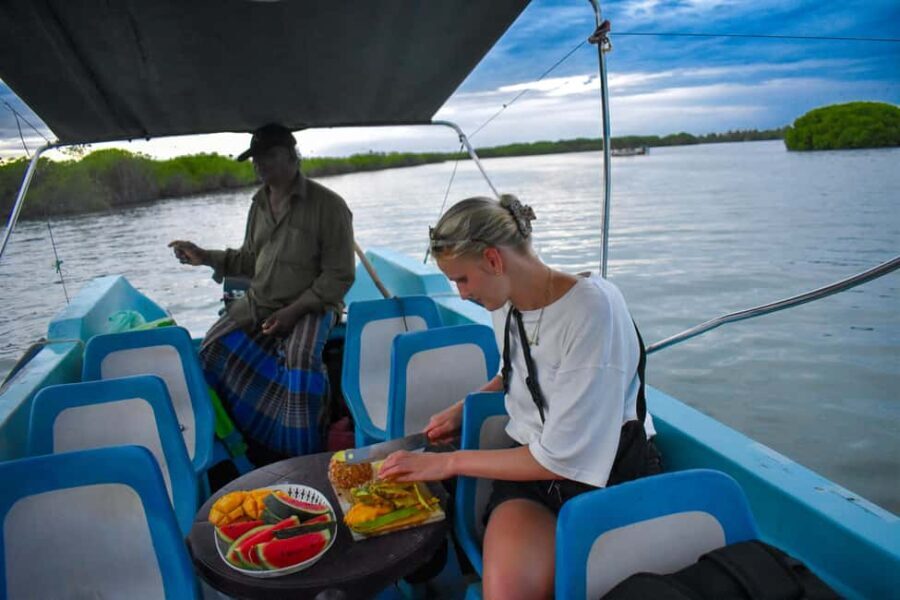 Negombo: Sunset lagoon boat tour with hotel transfers - The Sum Up