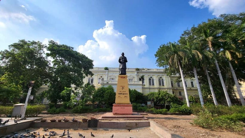 New Delhi Tuk-Tuk Tour - Visiting Sacred and Historic Sites