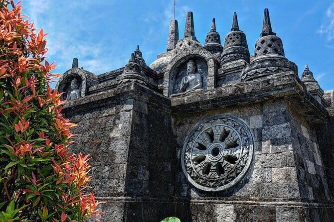 North Bali highlights: Buddhist temple, Waterfall & hot spring - What’s Included and What to Consider