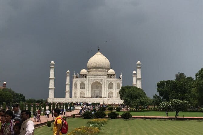 One-Day Private Taj Mahal Tour From Mumbai - What Makes This Tour Stand Out?
